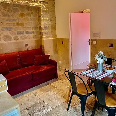 LE COIN VINTAGE I HyperCentre I Bourguignon&Cosy * Dijon