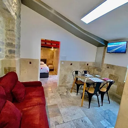 Le Coin Vintage I Hypercentre I Bourguignon & Cosy Dijon