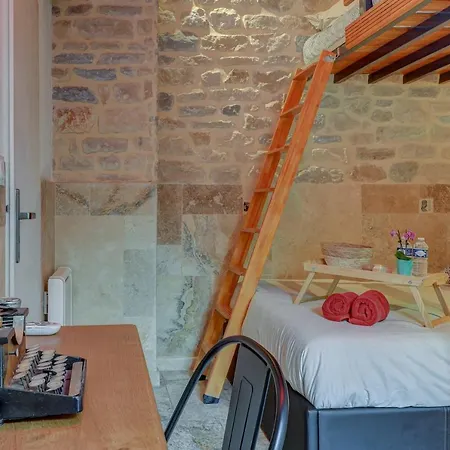 Le Coin Vintage I Hypercentre I Bourguignon & Cosy * Dijon